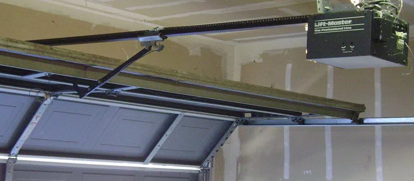 Garage Door Solution Repair Service Milwaukee, WI 262-757-4234 - garage-door-openers