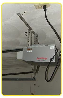Garage Door Solution Repair Service Milwaukee, WI 262-757-4234 - sb-door-opener